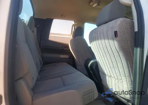 2010 Toyota Tundra Double Cab Sr5 z USA, uszkodzony, nr VIN 5TFRM5F10AX013672